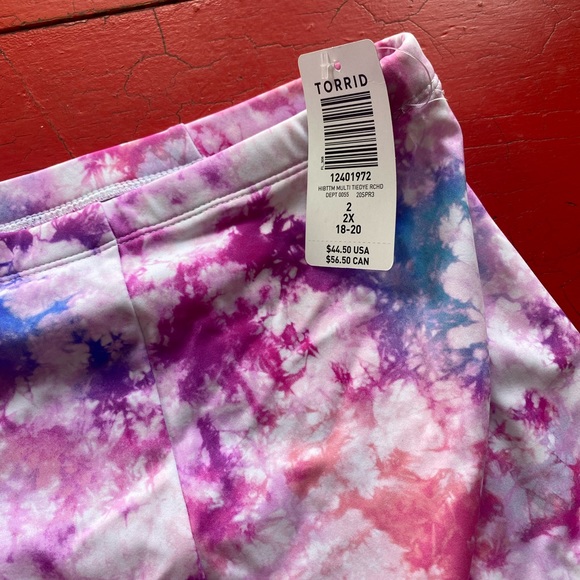 NWT Torrid tie-dye peplum swim set. 1X/2X - Picture 6 of 7
